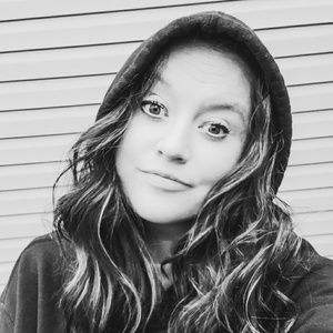 Meet your Posher, Kyela